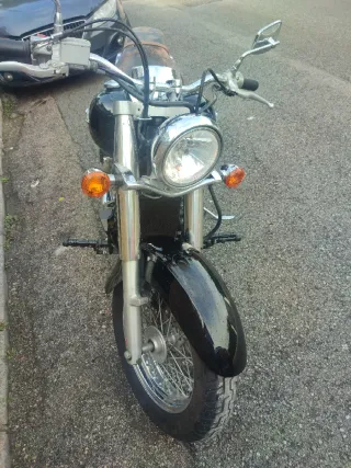 Kawasaki VN900 Custom Negra