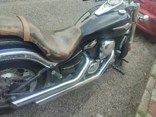 Kawasaki VN900 Custom Negra