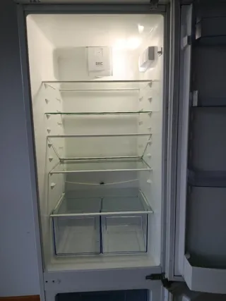 Nevera Zanussi ZBB28465SA para encastrar