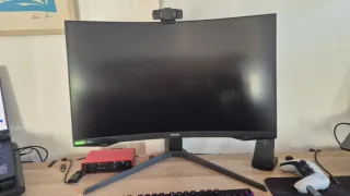 Monitor Samsung Odyssey G7 27 240Hz QHD Curvo