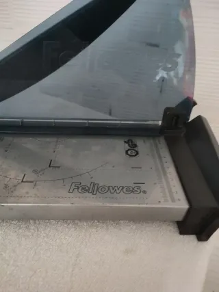 Guillotina Fellowes Fusion