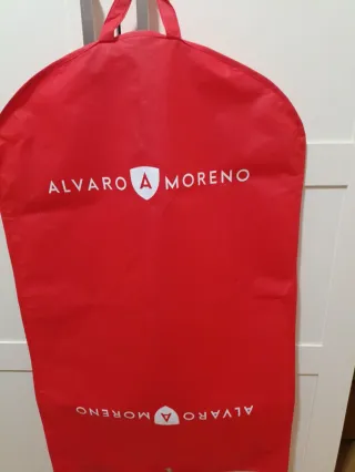 Traje Azul Marino oscuro Álvaro Moreno .