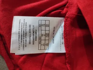 T-shirt Guess rossa taglia XS donna