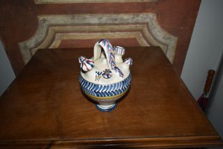 Botijo de ceramica de Talavera de cuatro caños