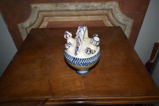 Botijo de ceramica de Talavera de cuatro caños