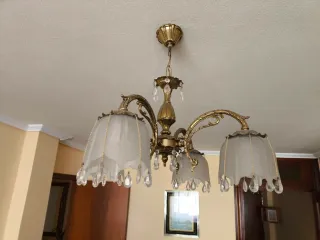 Lámpara de techo antigua dorada