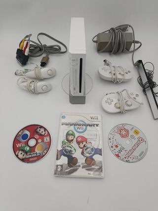 Nintendo Wii Bianca con Controller e Giochi