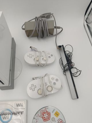 Nintendo Wii Bianca con Controller e Giochi