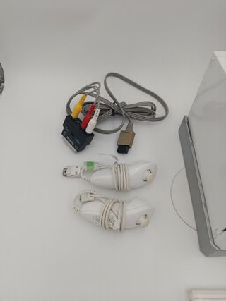 Nintendo Wii Bianca con Controller e Giochi