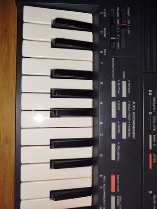 Teclado Yamaha PortaSound PSS-480