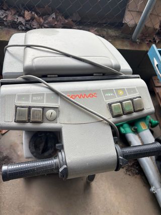 Máquina fregadora industrial