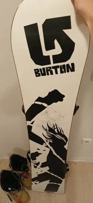 Tabla Snow Burton Shaun White 158 + Botas 150€
