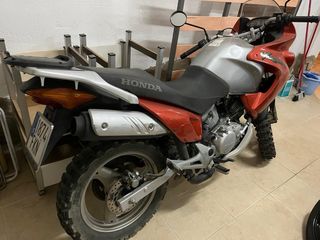 Honda Varadero 125cc Adventure