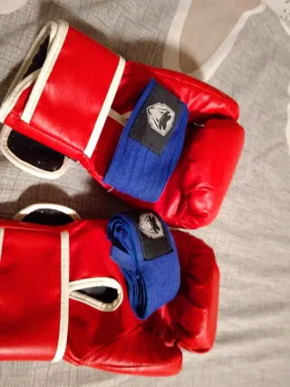 Guantes de boxeo rojos BONSEM