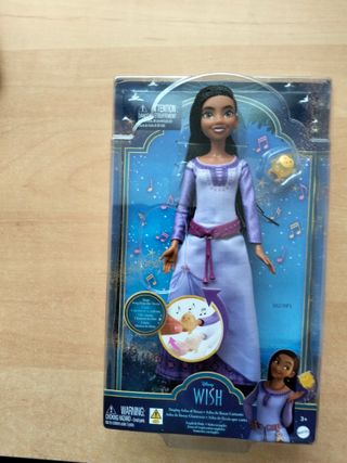 Muñeca Asha de Wish (Disney) que canta.