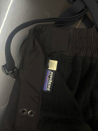 Pantaloni sci Patagonia neri con bretelle