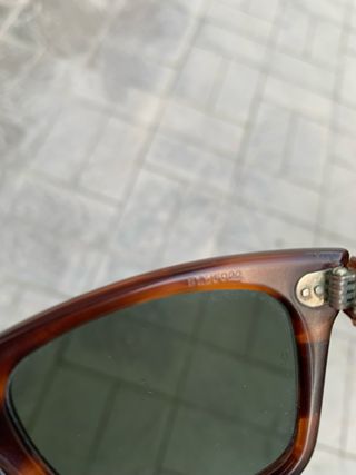 Ray-Ban Wayfarer Tortoise Sunglasses