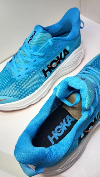 Hoka Challenger 8