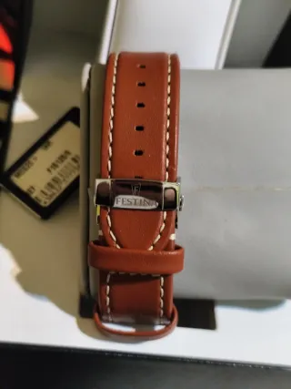 Reloj Festina Dorado y Marrón sin estrenar