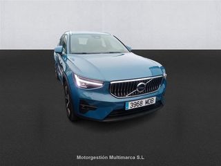 VOLVO XC40 2.0 B4 G AWD Plus Bright Auto
