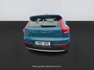 VOLVO XC40 2.0 B4 G AWD Plus Bright Auto