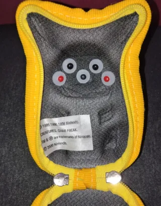 Pikachu portaoggetti giallo