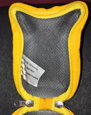 Pikachu portaoggetti giallo