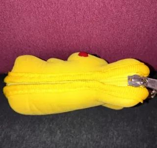 Pikachu portaoggetti giallo