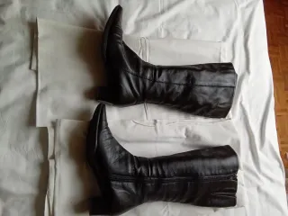 Stivali in pelle nera da donna taglia 38