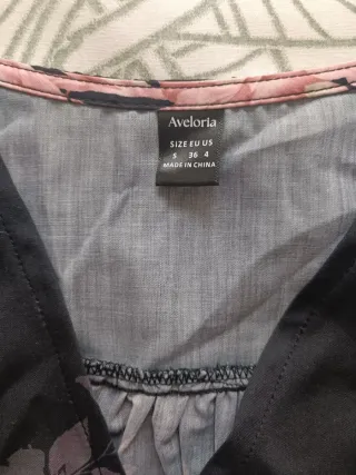 Blusa Peplum estampado floral NUEVA SIN ESTRENAR