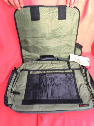 Mochila Converse Negra y Roja