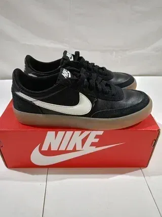 Sneakers Nike Donna Nere e Bianche