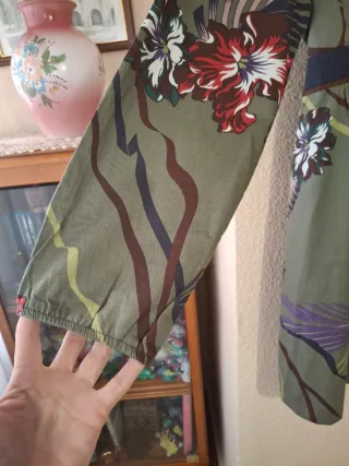 Vestido Anany verde estampado floral.Con etiqueta