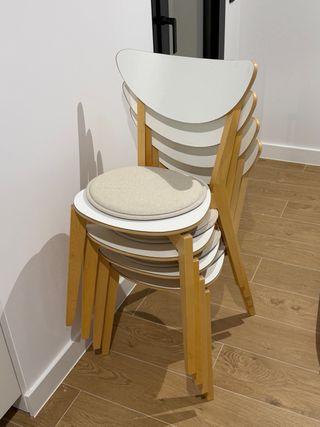 Mesa Comedor  Ikea DALSHULT y 4 sillas