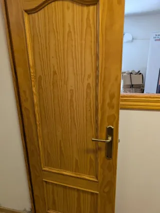 3 Puerta de madera interior