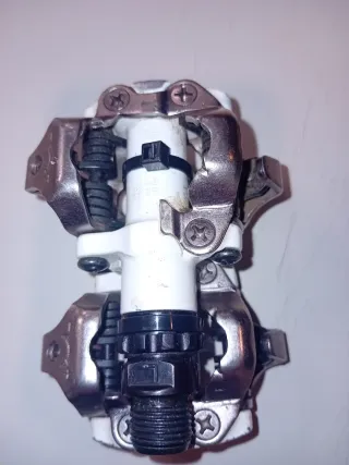 Pedales Shimano M520