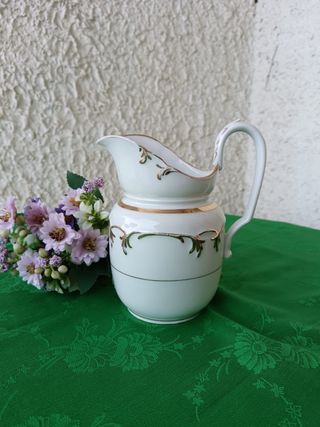 Lattiera francese in porcellana