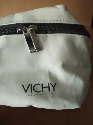 Lote Neceser Vichy Blanco y Azul