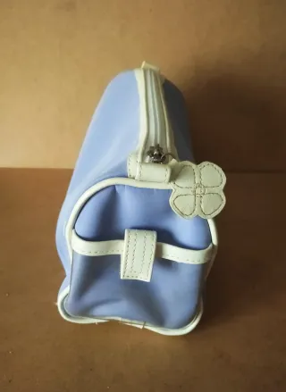 Lote Neceser Vichy Blanco y Azul