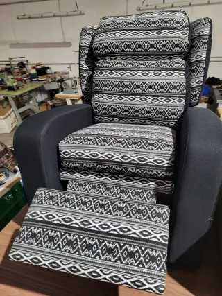 Sillón orejero estampado