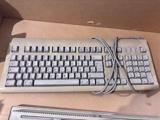 Teclado Apple design Keyboard 1995 Beige/Gris
