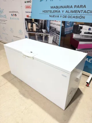 Arcón congelador tapa abatible ciega