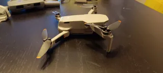 Dron DJI Mini 2 Fly More Combo