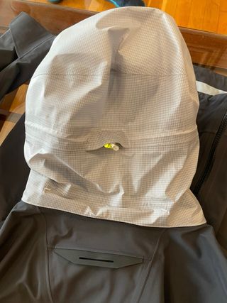 Shell muy tecnico 550€ helly hansen nuevo L hombre