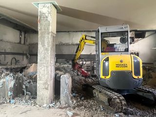 Miniexcavadora y excavaciones