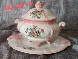 Zuppiera ceramica con coperchio e vassoio abbinato