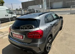 Mercedes-Benz GLA 250 4MATIC AMG LINE
