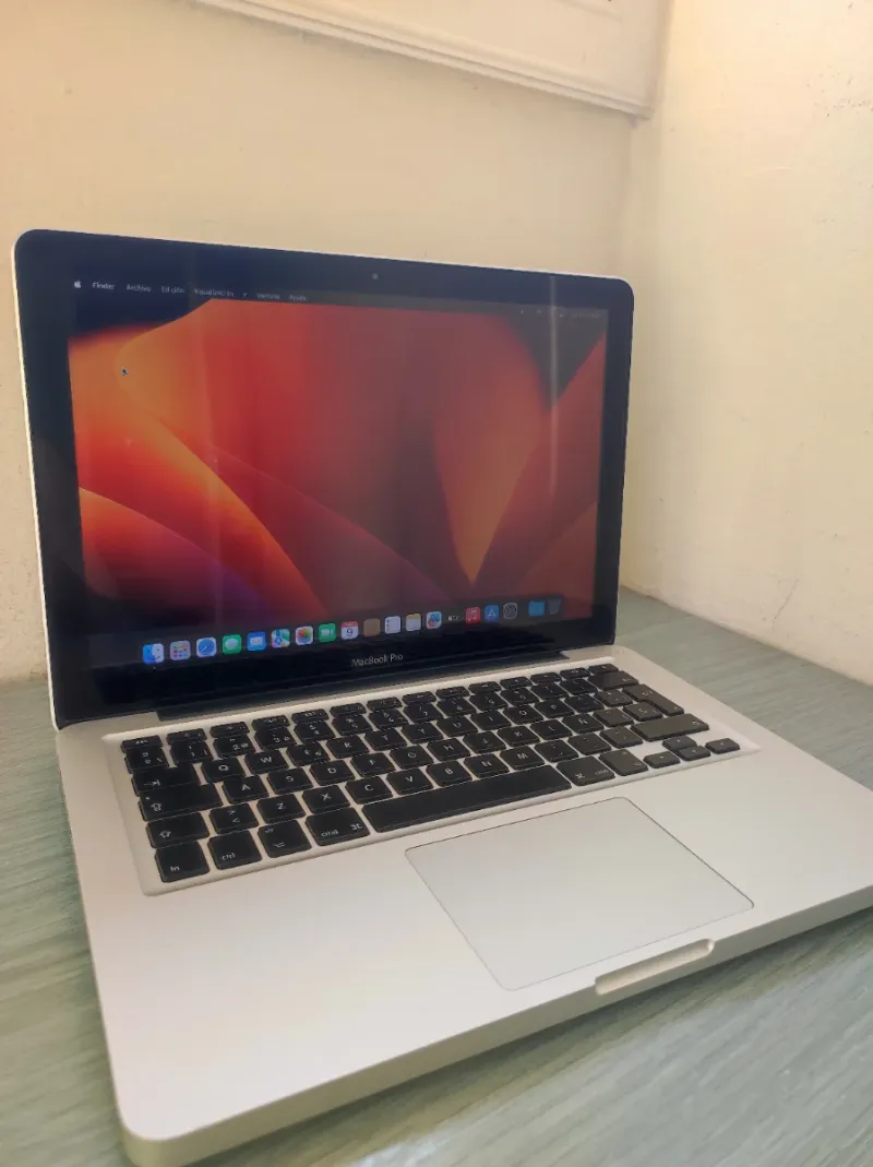 MacBook Pro 13 16GB RAM 500GB