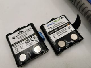 Walkie Talkie Motorola TLKR-T5 + 2 Baterías