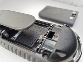 Walkie Talkie Motorola TLKR-T5 + 2 Baterías